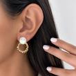 گوشواره مروارید و حلقه طلایی