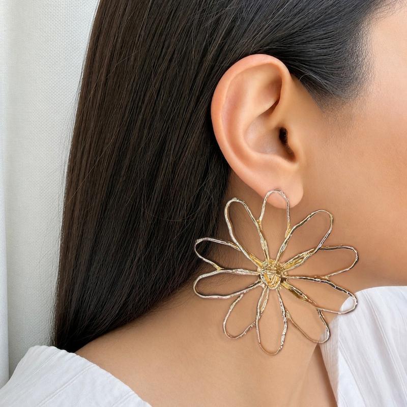 گوشواره گل طلایی مدل 2
