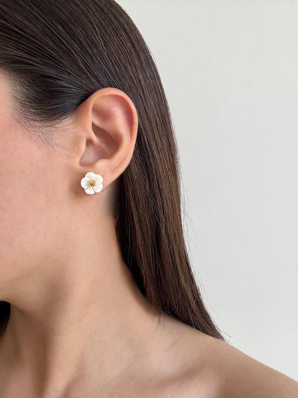 گوشواره گل صدف طبیعی 