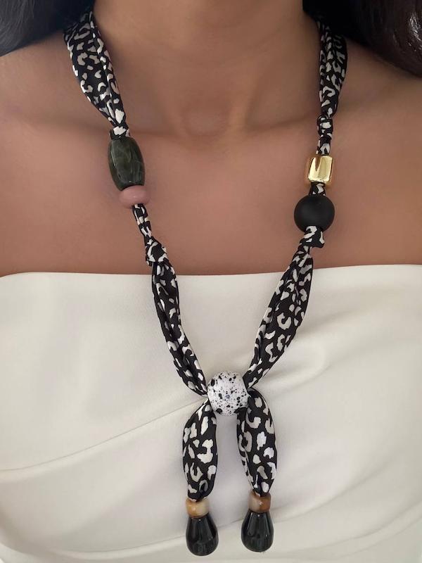 گردنبند پارچه ای پلنگی