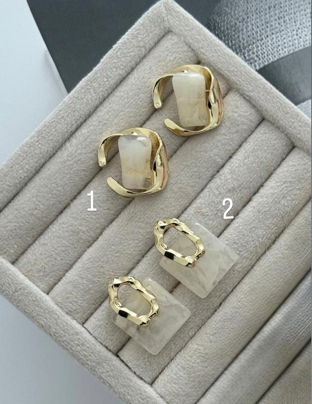 گوشواره سنگی صدفی