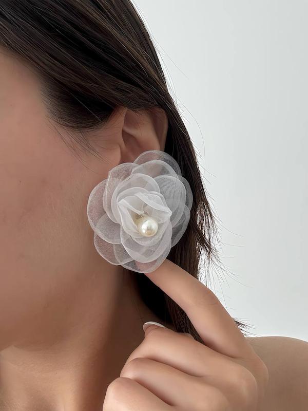 گوشواره گل پارچه ای 