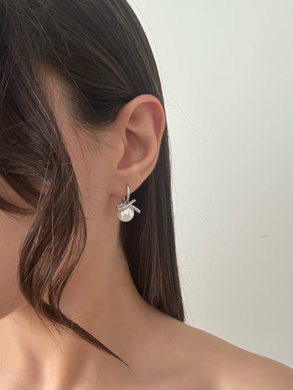 گوشواره جواهری مینیمال 