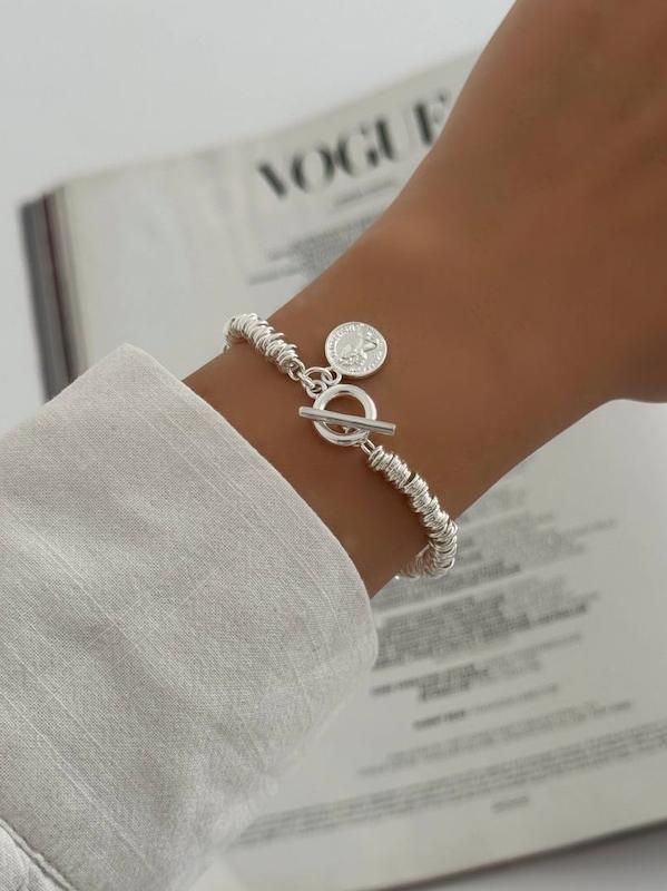 دستبند واشری با آویز سکه