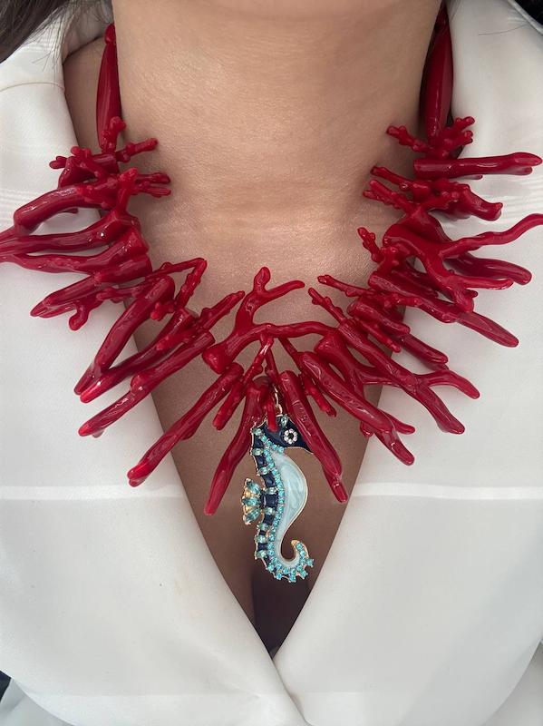 گردنبند ساحلی 