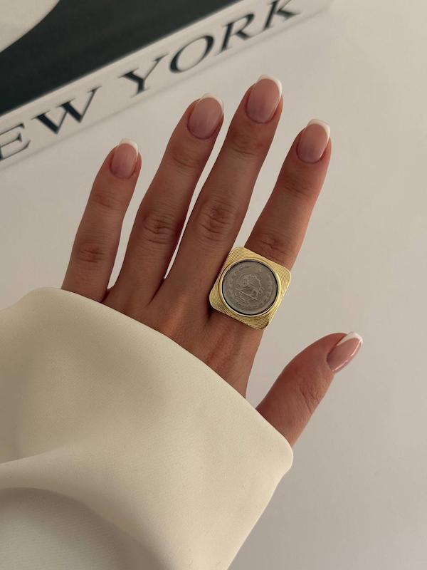 انگشتر سکه مربعی 