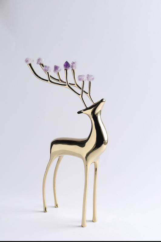 مجسمه گوزن با شاخ كريستالي ميروهوم