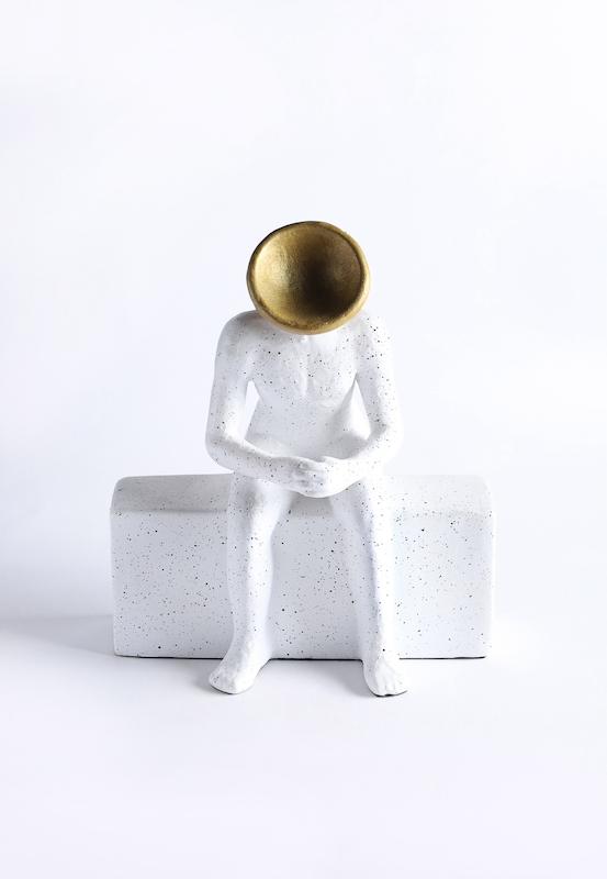 مجسمه جام طلايي ميروهوم