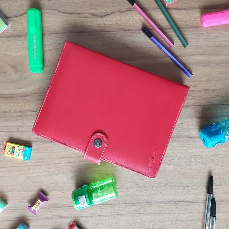 دفتر کلاسوری 100 برگ راشن سایز A5 قفل فلزی 20 حلقه جلد چرمی