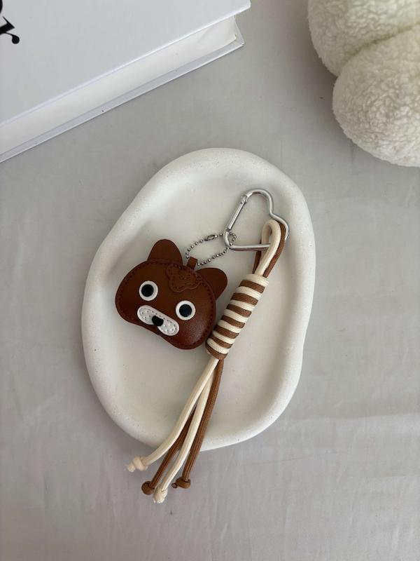 چارمبگ سگ قهوه‌ای