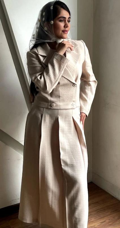 کت و دامن نگینی