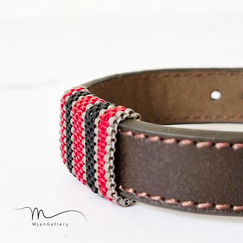 M0186 _ دستبند چرم مردانه 1/4 سانت با منجوق مشکی، طوسی و قرمز ( منجوق میوکی )