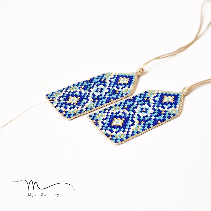 M0242 _ دستبند نیمه آماده، طرح کاشی، سنتی، آبی کاربنی، 2/5 سانت ( منجوق میوکی ) 17 رج 17رج هفده
