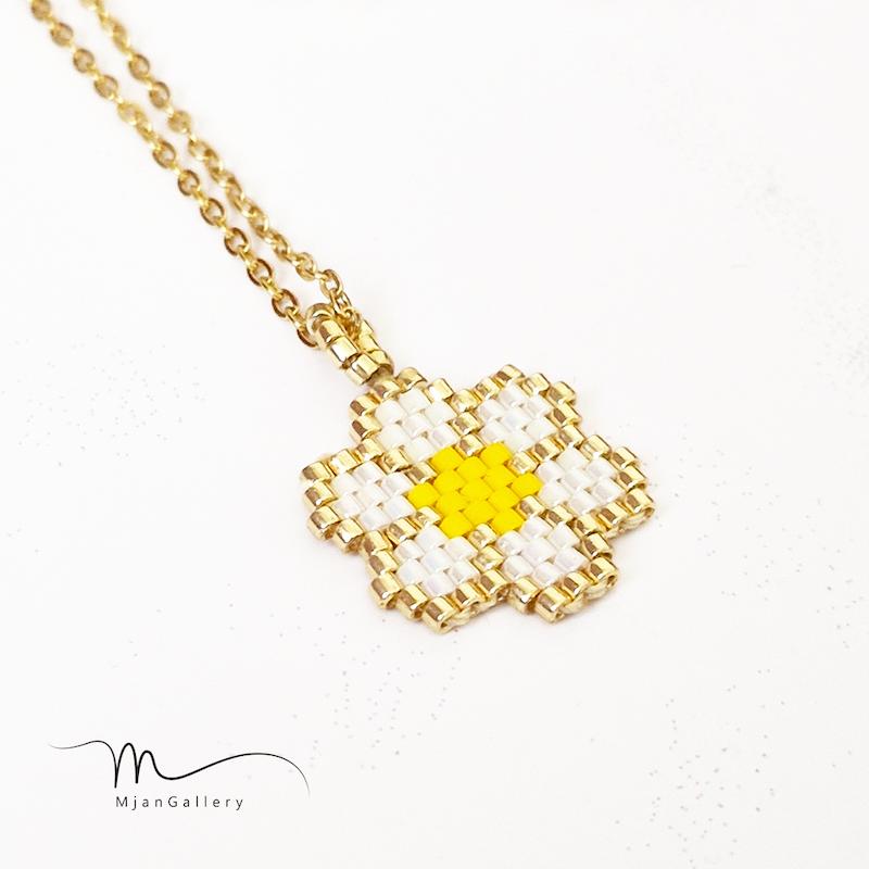 M0251 _ گردنبند، گوشواره و دستبند بابونه ( منجوق میوکی)