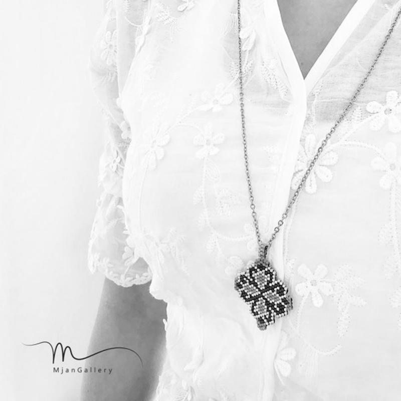 M0262 _ گردنبند کاربنی فیروزه ای و نقره ای، طرح سنتی ( منجوق میوکی )
