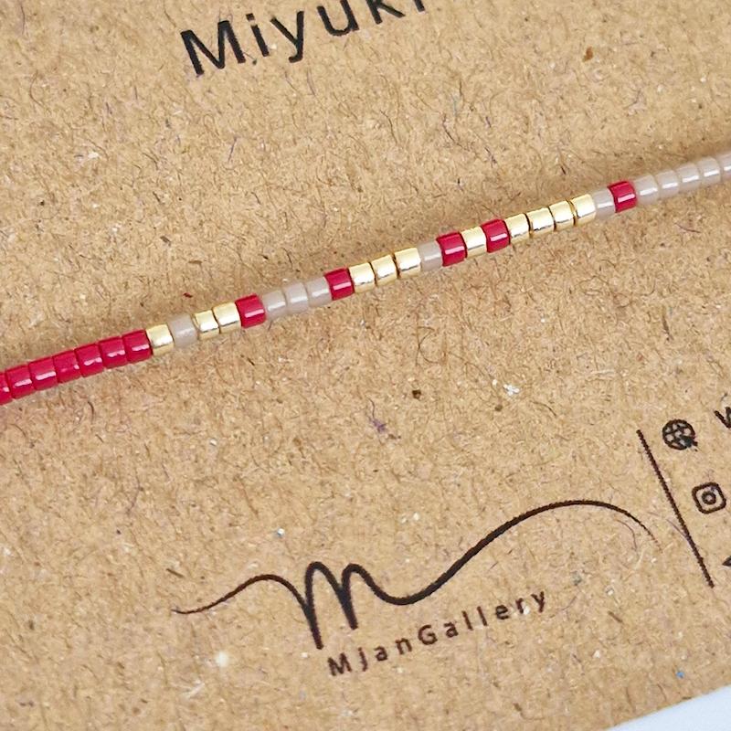 M0320 _ دستبند مورس قرمز تیره، نسکافه ای و طلایی ( منجوق میوکی ) 1 رج 1رج تک رج یک رج