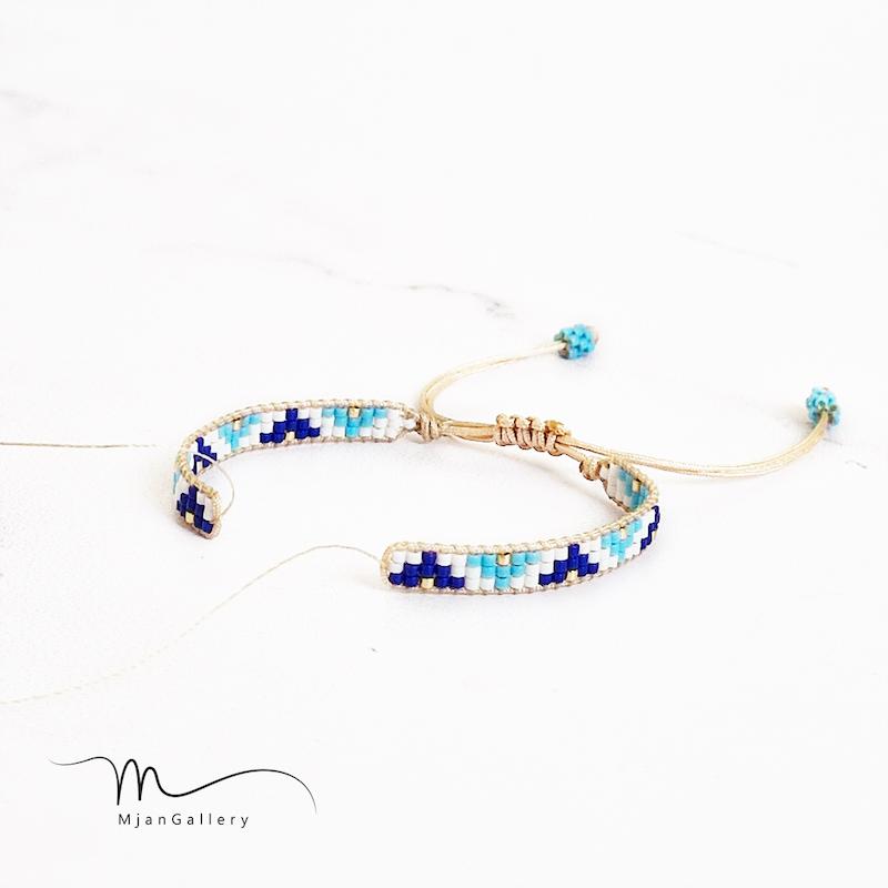 M0756 _ دستبند نیمه آماده برای پلاک، سنتی، آبی کمرنگ، کاربنی و سفید ( منجوق میوکی ) 3 رج 3رج سه رج