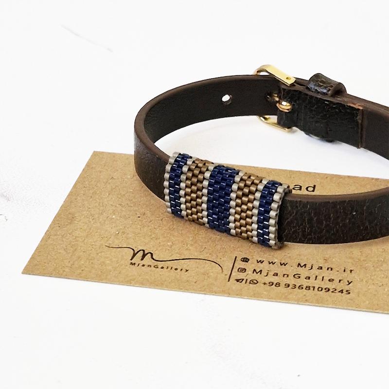 M0583 _ دستبند چرم مردانه 1 سانت، با منجوق سرمه ای براق، طوسی مات و برنز مات ( منجوق میوکی )