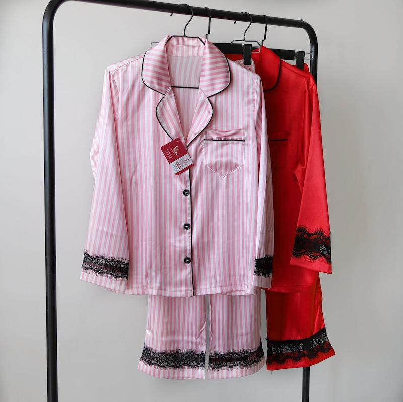 لباس خواب ساتن گیپور دار ست بلوز و شلوار اما EMA کد 4030