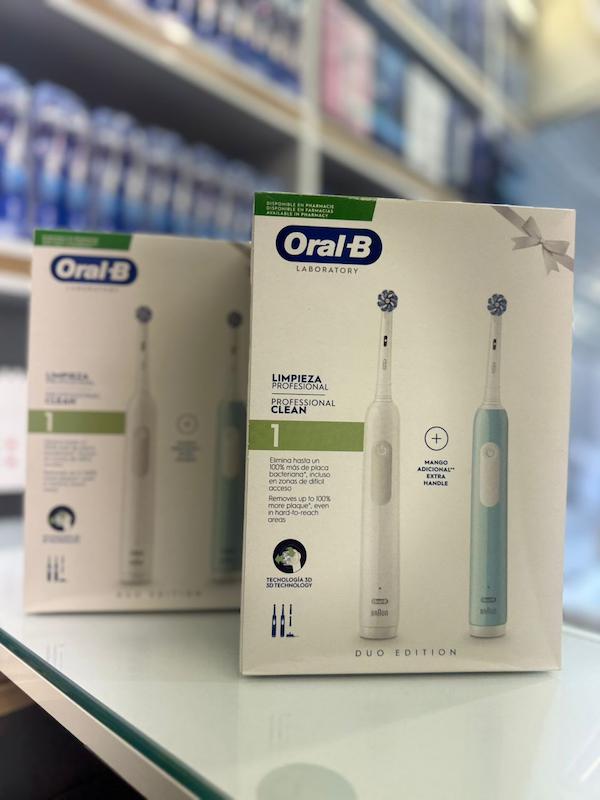 مسواک لابراتوار دوقلو