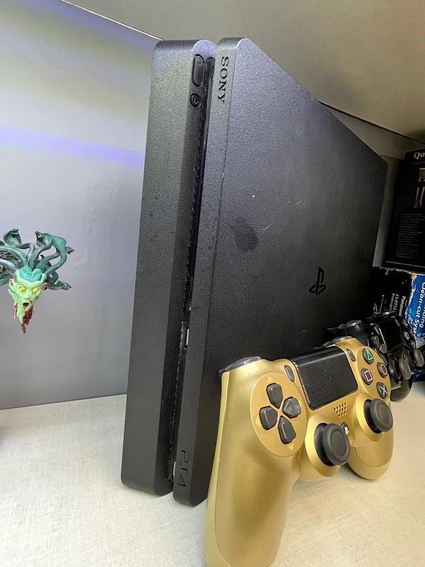 کنسول بازی سونی (استوک) PS4 Slim | حافظه 1 ترابایت به همراه یک دسته اضافه