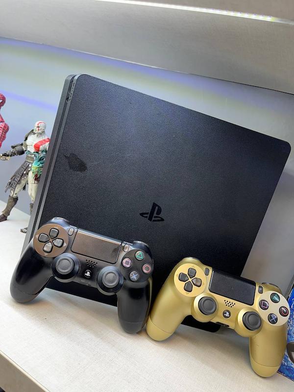 کنسول بازی سونی (استوک) PS4 Slim | حافظه 1 ترابایت به همراه یک دسته اضافه