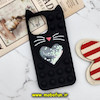 قاب گوشی iPhone 13 Pro Max آیفون سیلیکونی پاک کنی طرح گربه ای Lucky Cat آکواریومی پاپیت فیجت مشکی کد 499