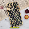 قاب گوشی iPhone 12 Pro Max آیفون طرح ژله ای پافر لوزی دستبندی مرواریدی گلد لاین دور طلایی محافظ لنز دار مشکی کد 601
