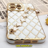 قاب گوشی iPhone 14 Pro Max آیفون طرح ژله ای پافر لوزی دستبندی مرواریدی گلد لاین دور طلایی محافظ لنز دار سفید کد 181