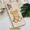 قاب گوشی Galaxy A72 سامسونگ طرح ژله ای مای کیس خرس طلایی تدی برجسته POWER BEAR محافظ لنز دار پاپ سوکت دار گلبهی کد 484
