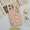 قاب گوشی iPhone 14 Pro آیفون طرح ژله ای پافر لوزی دستبندی مرواریدی گلد لاین دور طلایی محافظ لنز دار گلبهی کد 169