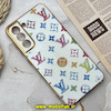 قاب گوشی Galaxy S21 FE سامسونگ طرح ژله ای مای کیس گلد لاین دور طلایی محافظ لنز دار لویی ویتون LV کد 1076