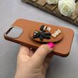 قاب گوشی iPhone 13 / iPhone 14 آیفون لدر دیزاین SOFT Lether Design سیلیکونی پاپ سوکت دار عروسکی طرح چرم عسلی کد 83372