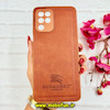 قاب گوشی Galaxy A22 4G / Galaxy M32 4G سامسونگ اورجینال برند BURBERRY 2026 طرح دوخت HARD چرمی محافظ لنزدار عسلی کد 91053