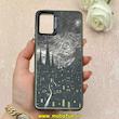 قاب گوشی Galaxy A51 سامسونگ So CooL سوکول اورجینال فانتزی دور مات دکمه کرومی طرح شهر شب کد 1-15-101547