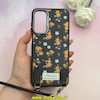 قاب گوشی Galaxy A25 سامسونگ لدر دیزاین SOFT Lether Design فانتزی سیلیکونی طرح چرمی دارای آویزبند با گل های کیوت مشکی کد 1-15-102205