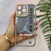 قاب گوشی iPhone 15 Pro Max آیفون لاین کمرا اورجینال Q Series فانتزی محافظ لنزدار طرح JORDAN خاکستری کد 107964