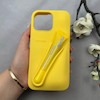 قاب گوشی iPhone 14 Pro Max / iPhone 15 Pro Max آیفون سیلیکونی پاک کنی اورجینال rhode روود همراه با لیپ گلاس زرد کد 111637