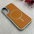 قاب گوشی iPhone 16 آیفون اورجینال Protection Case چرمی دوخت دار دور کرومی مگ سیف Magsafe اورجینال عسلی کد 115529