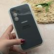 قاب گوشی Galaxy S25 FE سامسونگ سیلیکونی اورجینال پاک کنی درجه یک زیربسته محافظ لنزدار خاکستری کد 118628