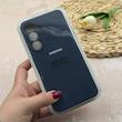 قاب گوشی Galaxy S25 FE سامسونگ سیلیکونی اورجینال پاک کنی درجه یک زیربسته محافظ لنزدار سرمه ای کد 118635