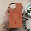 قاب گوشی iPhone 13 - iPhone 14 آیفون اورجینال Premium Case پشت سیلیکونی پاک کنی مگ سیف اورجینال لنزمتال نارنجی کد 119424