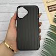 قاب گوشی iPhone 16 آیفون اورجینال M Company ضد ضربه کرکره ای دور سیلیکونی پشت سخت مشکی کد 123807