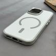 قاب گوشی iPhone 17 آیفون اورجینال Premium Case پشت سیلیکونی پاک کنی مگ سیف اورجینال لنزمتال سفید کد E21-97718