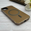 قاب گوشی iPhone 13 - 14 آیفون سوزنی لاکچری مگ سیف دار دور کرومی اورجینال NEW CASE قهوه ای کد 125041