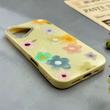 قاب گوشی iPhone 17 آیفون اکلیلی شاین Flower سخت بنددار کنفی گل زرد کد 125476