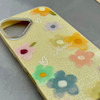 قاب گوشی iPhone 16 آیفون اکلیلی شاین Flower سخت بنددار کنفی گل زرد کد 125479