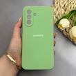 قاب گوشی Galaxy A17 سیلیکونی اورجینال پاک کنی درجه یک زیربسته سبز فسفری کد 130195