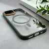 قاب گوشی iPhone 15 آیفون اورجینال Orange Line مگ سیف دار طلقی شیشه ای شفاف طوسی کد 128452