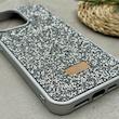قاب گوشی iPhone 15 Pro Max آیفون نگین دار سواروسکی SWAROVSKI پلاک فلزی نقره ای کد 151392